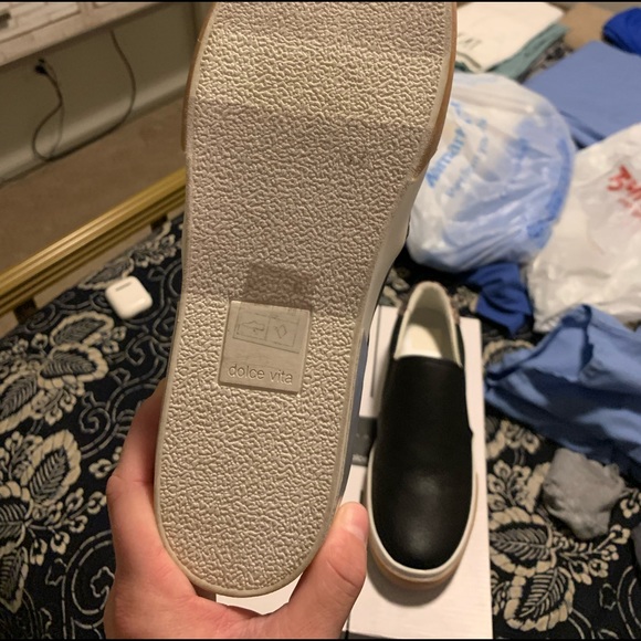 Dolce Vita Sneakers - Picture 3 of 4